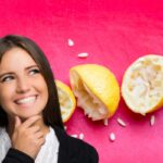 Limoni spremuti e donna con idea